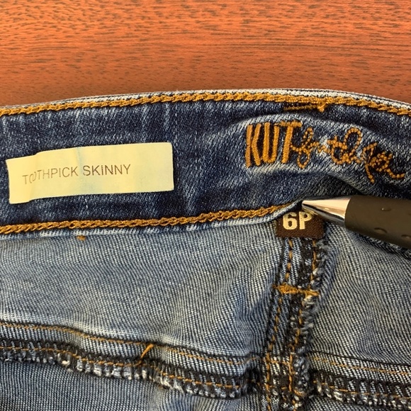 Kut From the Kloth Toothpick Skinny EUC - Picture 7 of 8